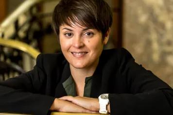 Ana Beloqui Garcia receives the CRS Rising Women in Science Award