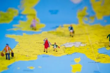 MiTSoPro : le premier cadastre européen des droits sociaux accordés aux migrants