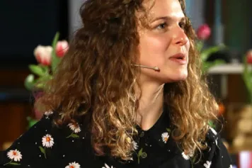 Natacha Delrez, remporte la finale internationale de « Ma thèse en 180 secondes »